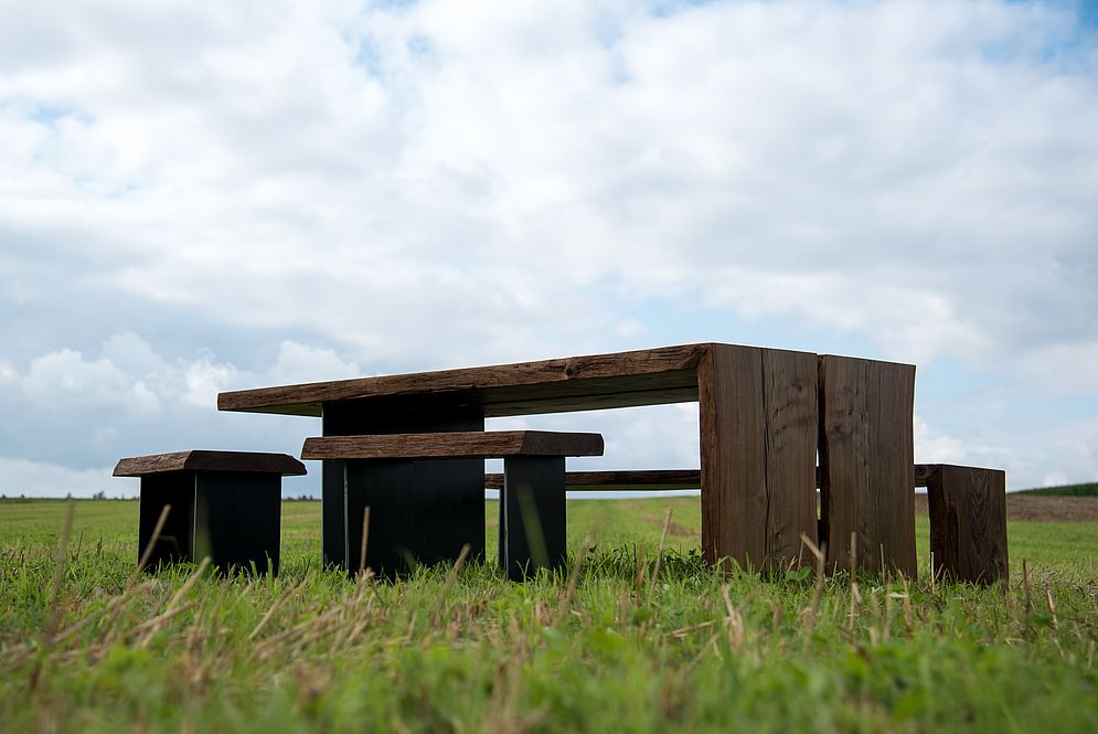 handgefertigte Esstische aus Massivholz – Bild 81